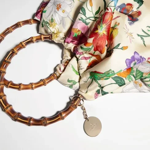 Gucci Silk Maxi With Bamboo Handle Tote Bag in White/ Multicolor Gold Hardware