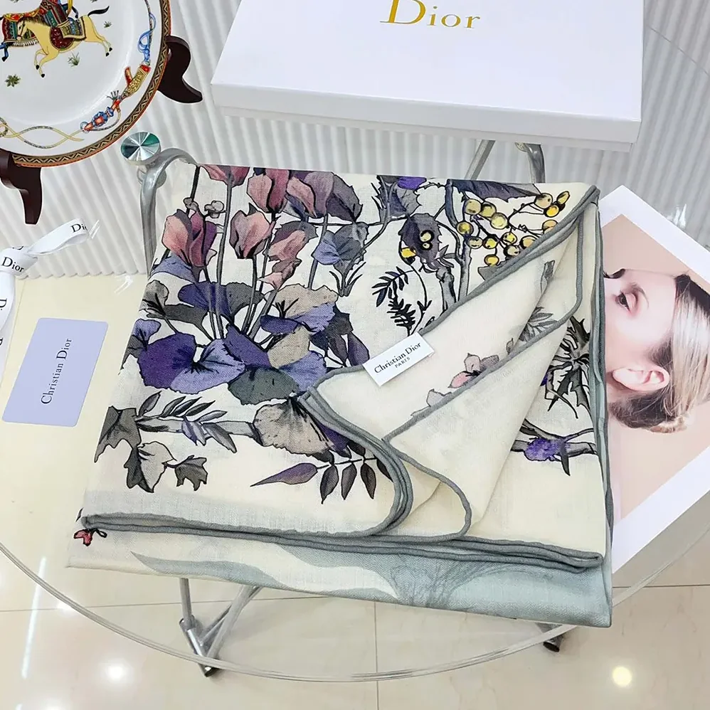 Dior Dior 4 Saisons Hiver Soleil 90 Square Scarf Ecru Multicolor Silk Twill for Unisex