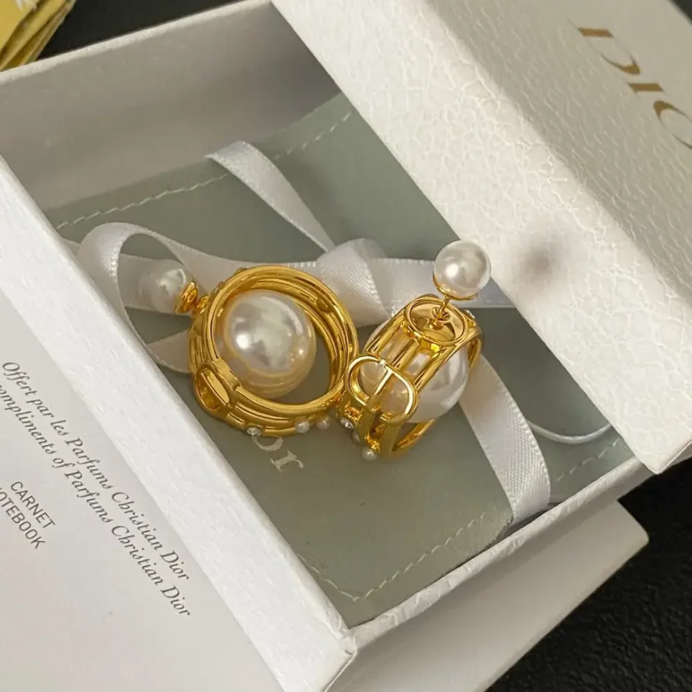 Dior Tribales Earrings Gold for Women in Finish Metal Dior Tribales Earrings Gold for Women in Finish Metal