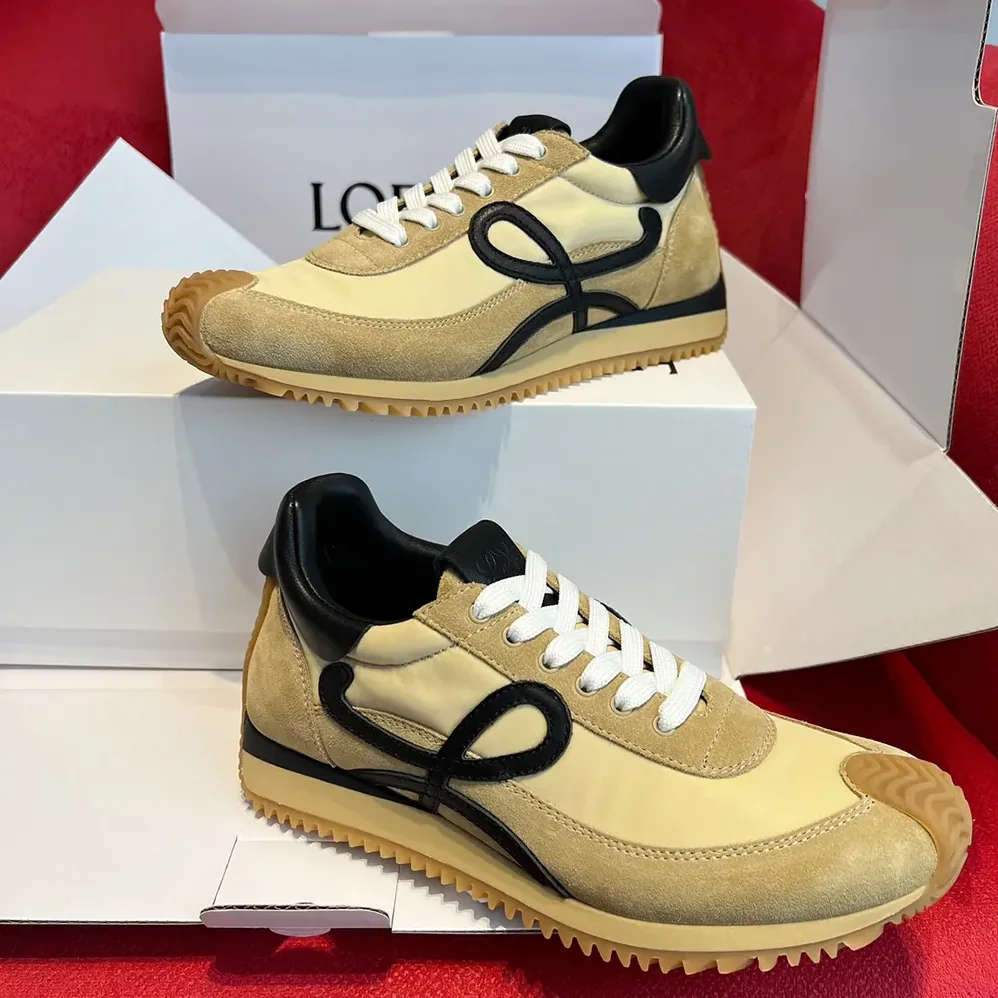 Loewe Flow Runner in Nylon and Suede for Unisex in Gold/Black Loewe Flow Runner in Nylon and Suede for Unisex in Gold/Black