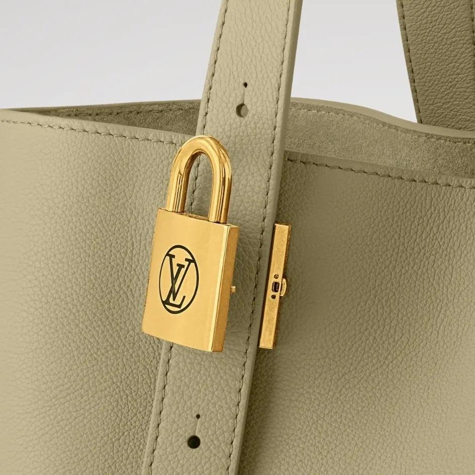 Louis Vuitton Low Key Cabas MM Bag Clay Green / Louis Vuitton Low Key Cabas MM Bag Clay Green /