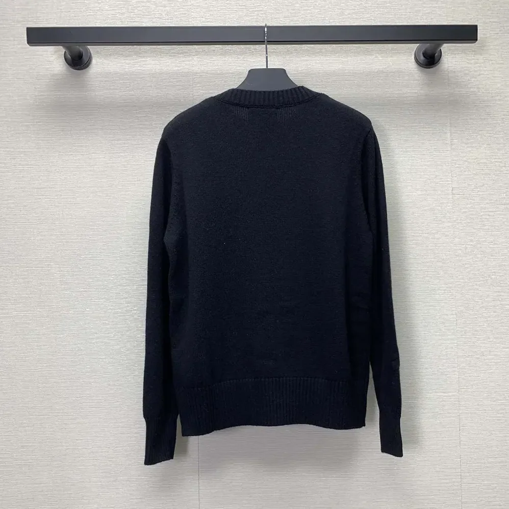 Prada Cashmere and Wool Prada Logo Crew-neck Sweater for Men in Black Prada Cashmere and Wool Prada Logo Crew-neck Sweater for Men in Black