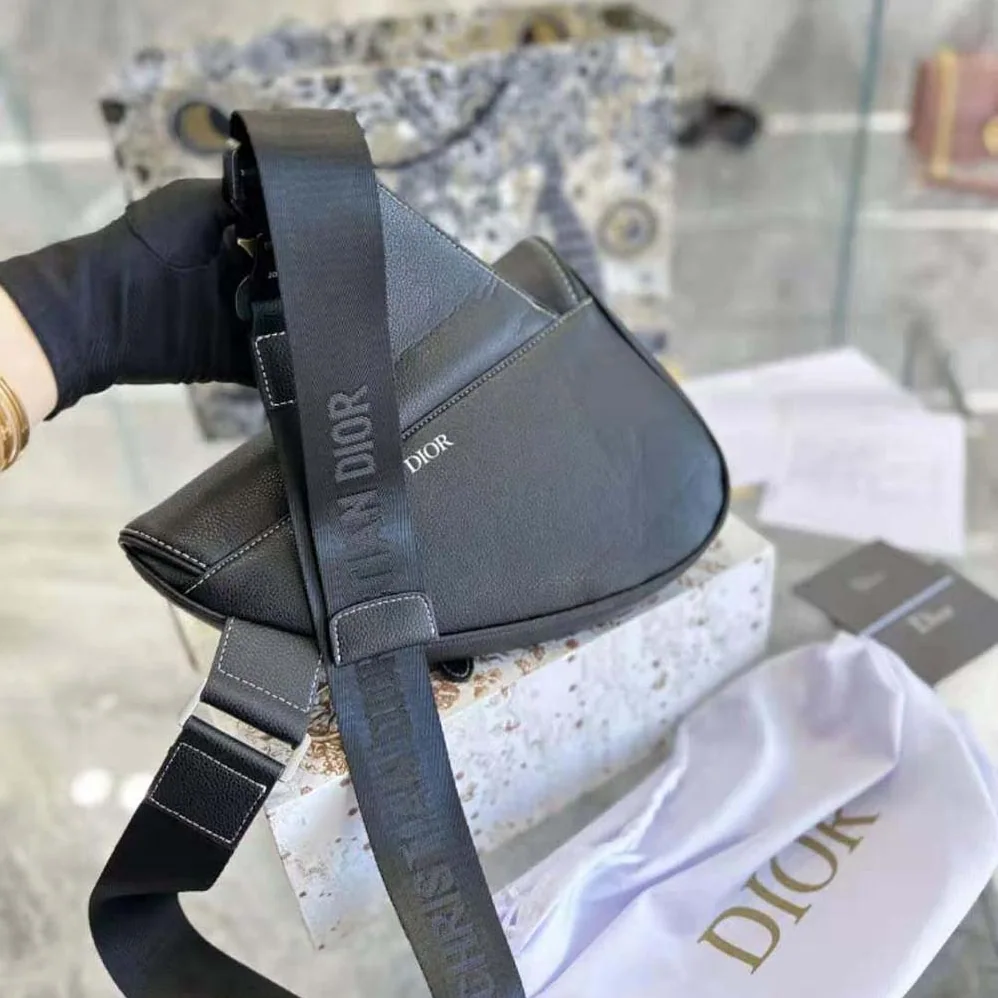 Dior Maxi Saddle Bag Black Grained Calfskin for Men Dior Maxi Saddle Bag Black Grained Calfskin for Men