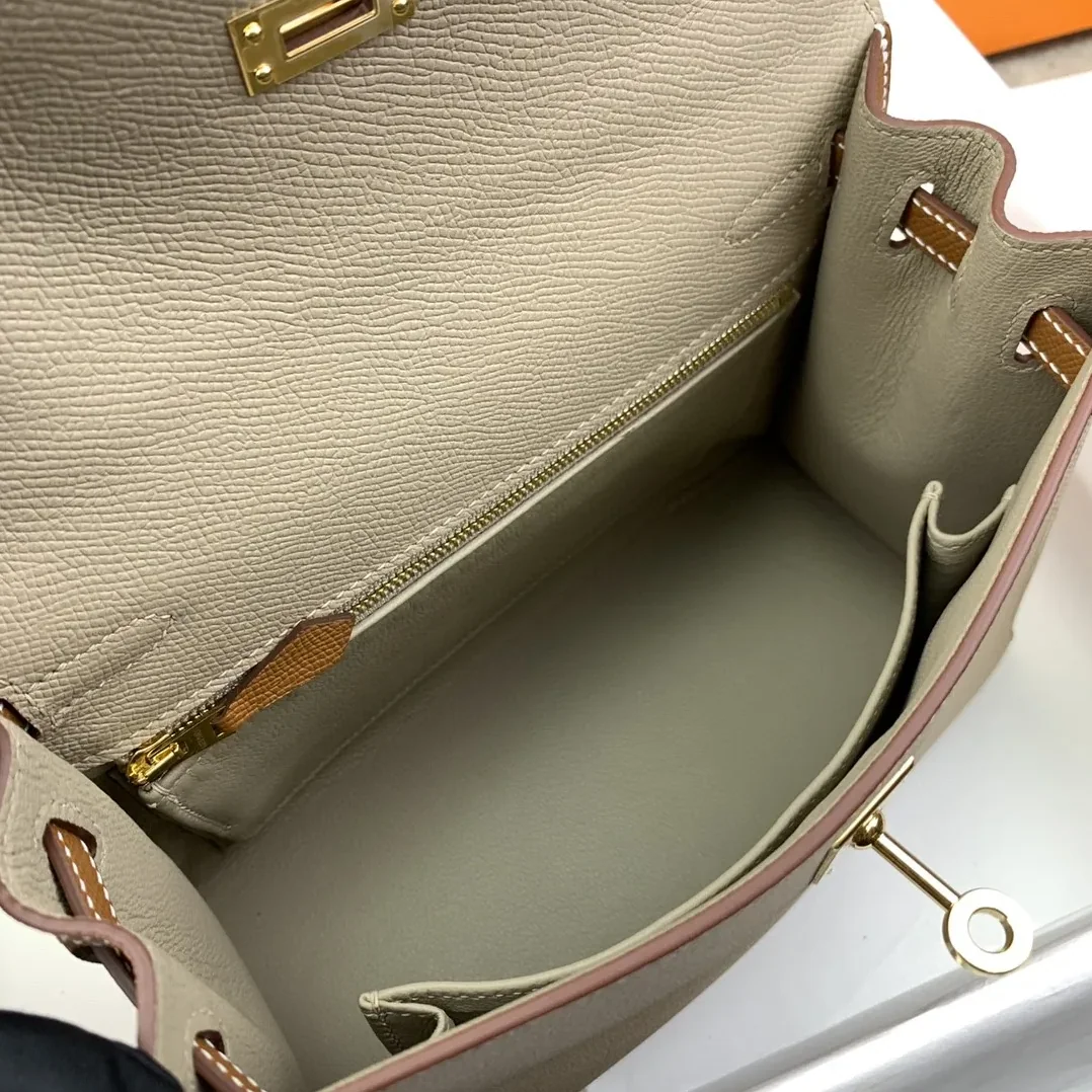 Hermes Kelly 25 Sellier Epsom Greige in Brown Bag