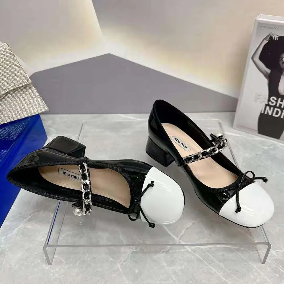 Miu Miu Naplak Pumps in 35 mm Heel Height for Women in Black Miu Miu Naplak Pumps in 35 mm Heel Height for Women in Black