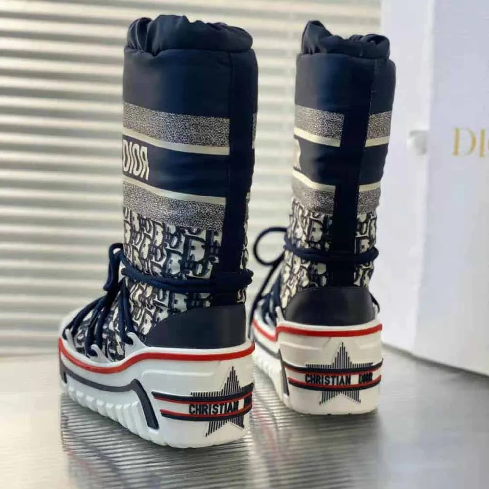 Dior Dioralps Snow Boot Deep Blue Dior Oblique Shiny Nylon for Women Dior Dioralps Snow Boot Deep Blue Dior Oblique Shiny Nylon for Women