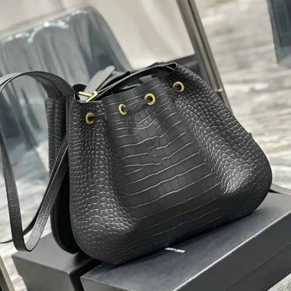 Saint Laurent YSL Paris Vii Large Flat Hobo Bag in Ssmooth Leather for Women