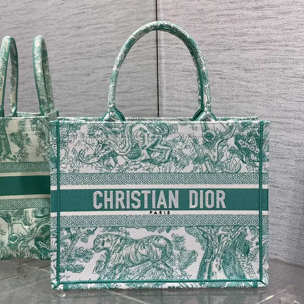 Dior Medium Dioriviera Dior Book Tote Aquamarina Toile de Jouy Embroidery for Women Dior Medium Dioriviera Dior Book Tote Aquamarina Toile de Jouy Embroidery for Women