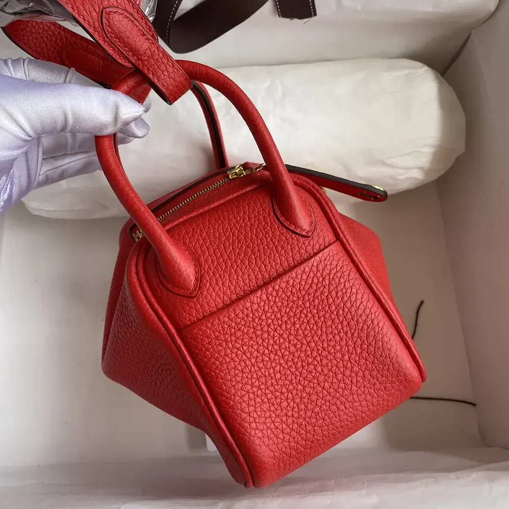 Hermes Lindy Mini 19 in Clemence Leather for Women in Red/Gold