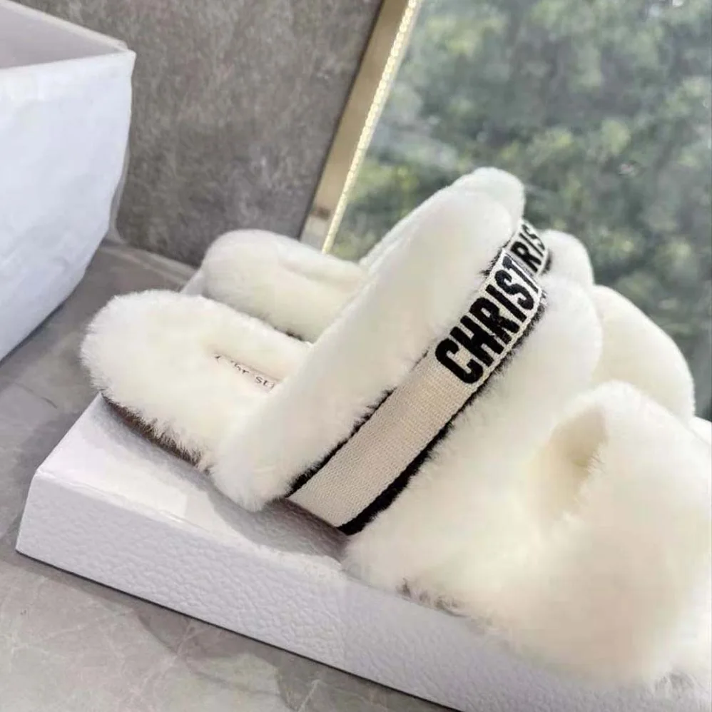 Dior Chez Moi Slide Black Embroidered Cotton and White Shearling for Women Dior Chez Moi Slide Black Embroidered Cotton and White Shearling for Women