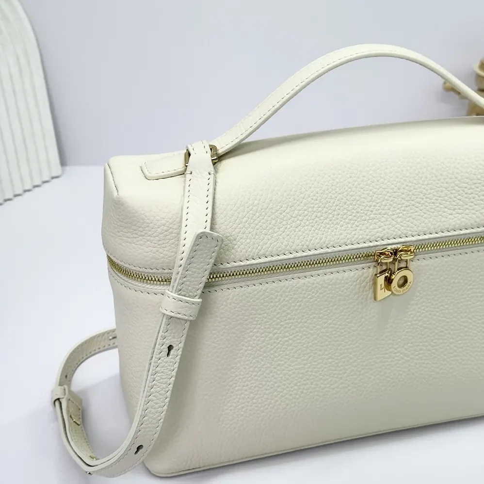 Loro Piana Extra Pocket L27 for Women in White Loro Piana Extra Pocket L27 for Women in White