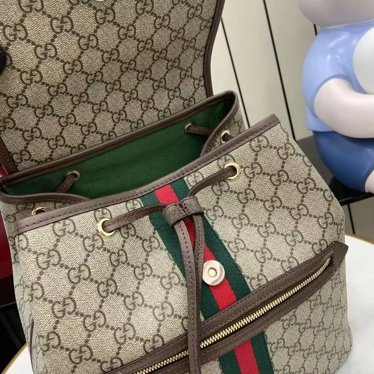 Gucci Ophidia Medium Backpack / Beige/ Dark Brown Monogram Gold Hardware Gucci Ophidia Medium Backpack / Beige/ Dark Brown Monogram Gold Hardware