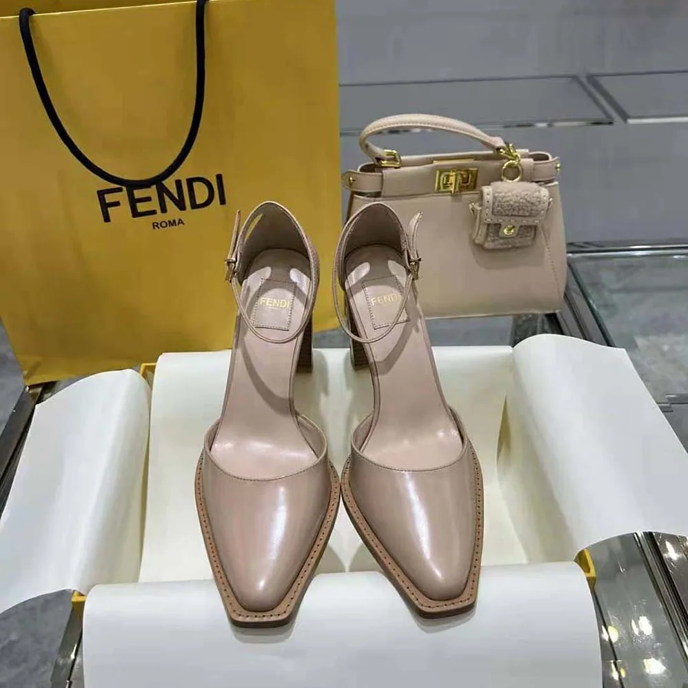Fendi Cut Pink Leather High for Women in Heeled Court Shoes