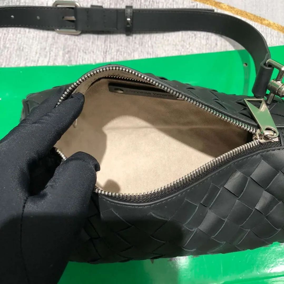 Bottega Veneta Mini Intrecciato Barrel Black /