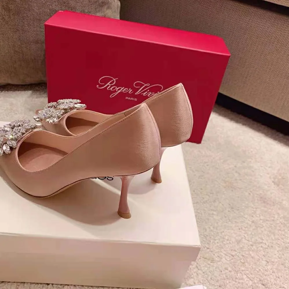 Roger Vivier RV Bouquet Strass Buckle Pumps in Satin for Women in Sandy Roger Vivier RV Bouquet Strass Buckle Pumps in Satin for Women in Sandy