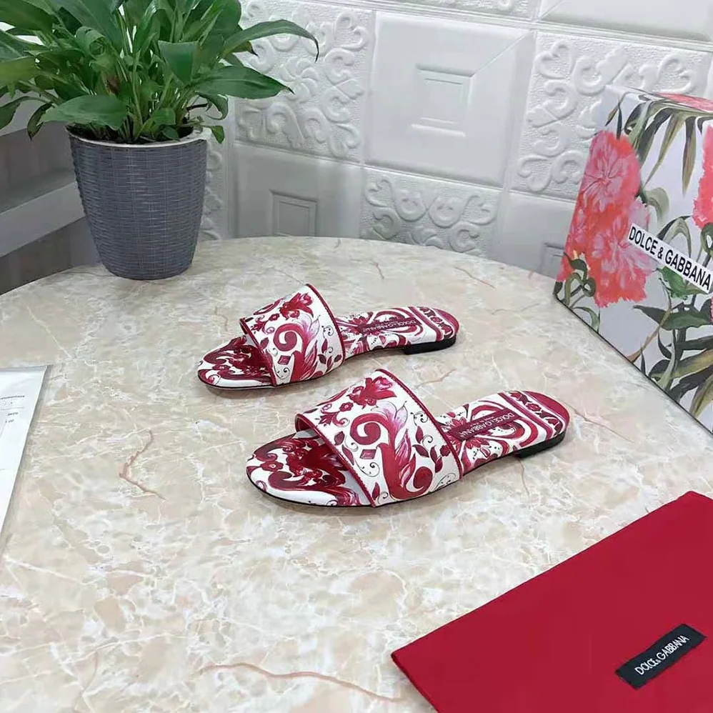 Dolce Gabbana D&G Printed Canvas Slides for Women in Red Dolce Gabbana D&G Printed Canvas Slides for Women in Red