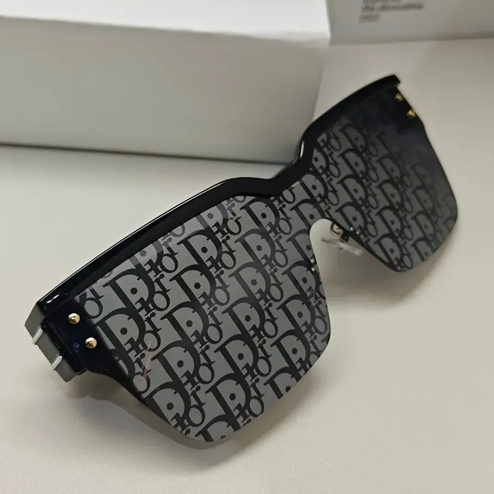 Dior DiorClub M4U Blue Dior Oblique Mask Sunglasses for Unisex Dior DiorClub M4U Blue Dior Oblique Mask Sunglasses for Unisex
