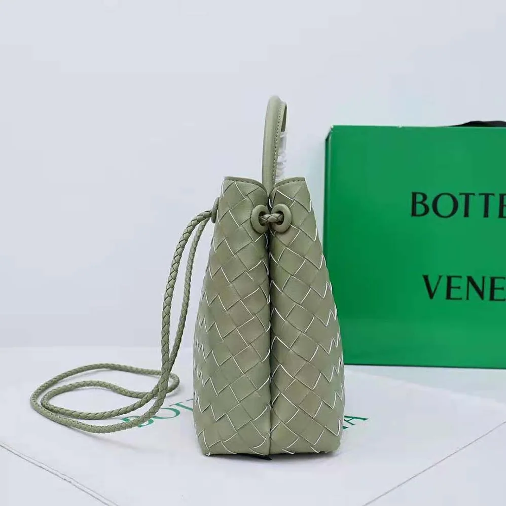 Bottega Veneta Small Andiamo in Lambskin Leather for Women in Yellow Bottega Veneta Small Andiamo in Lambskin Leather for Women in Yellow