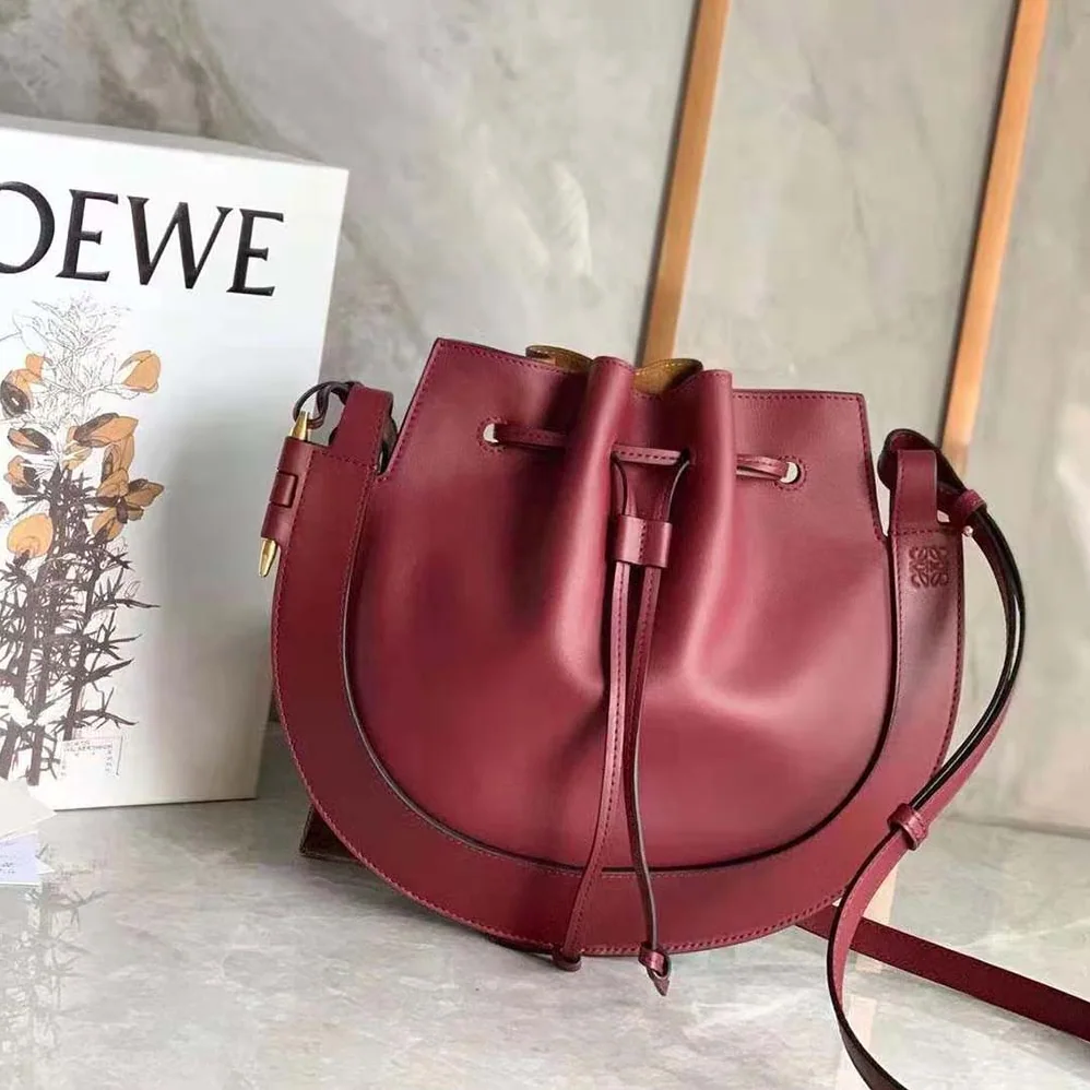 Loewe Horseshoe Bag in Nappa Calfskin for Women in Maroon