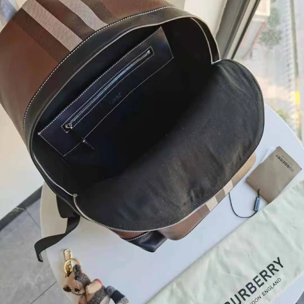 Burberry Check E-canvas Backpack for Men in Brown Burberry Check E-canvas Backpack for Men in Brown