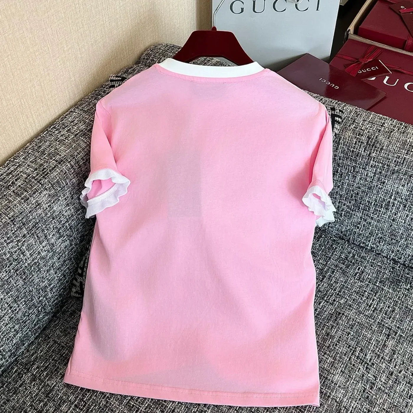 Gucci Print T in Shirt Pink Gucci Print T in Shirt Pink