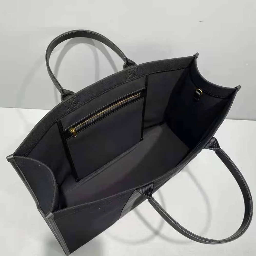 Balenciaga Hardware Large Tote Bag for Women in Black