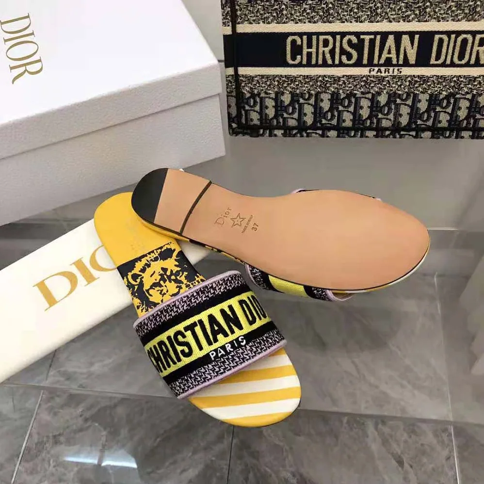 Dior Dway Slide Bright Yellow and Pink D for Women in Jungle Pop Cotton Embroidery Dior Dway Slide Bright Yellow and Pink D for Women in Jungle Pop Cotton Embroidery
