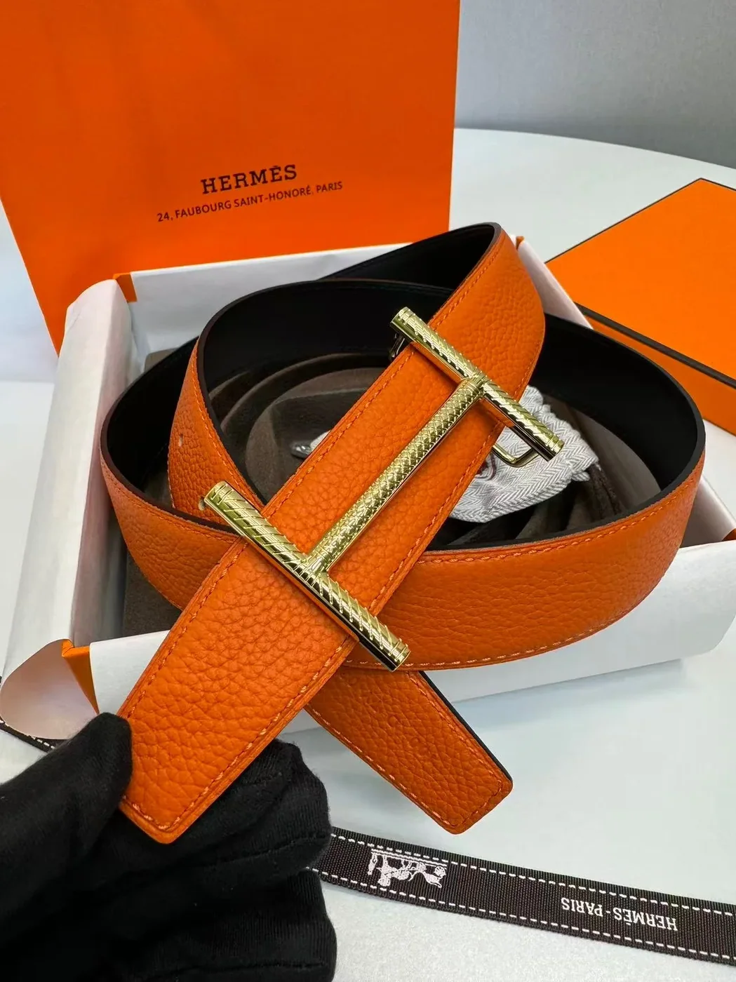 Hermès Hisseo Belt Buckle And Reversible Leather Strap Noir in Orange