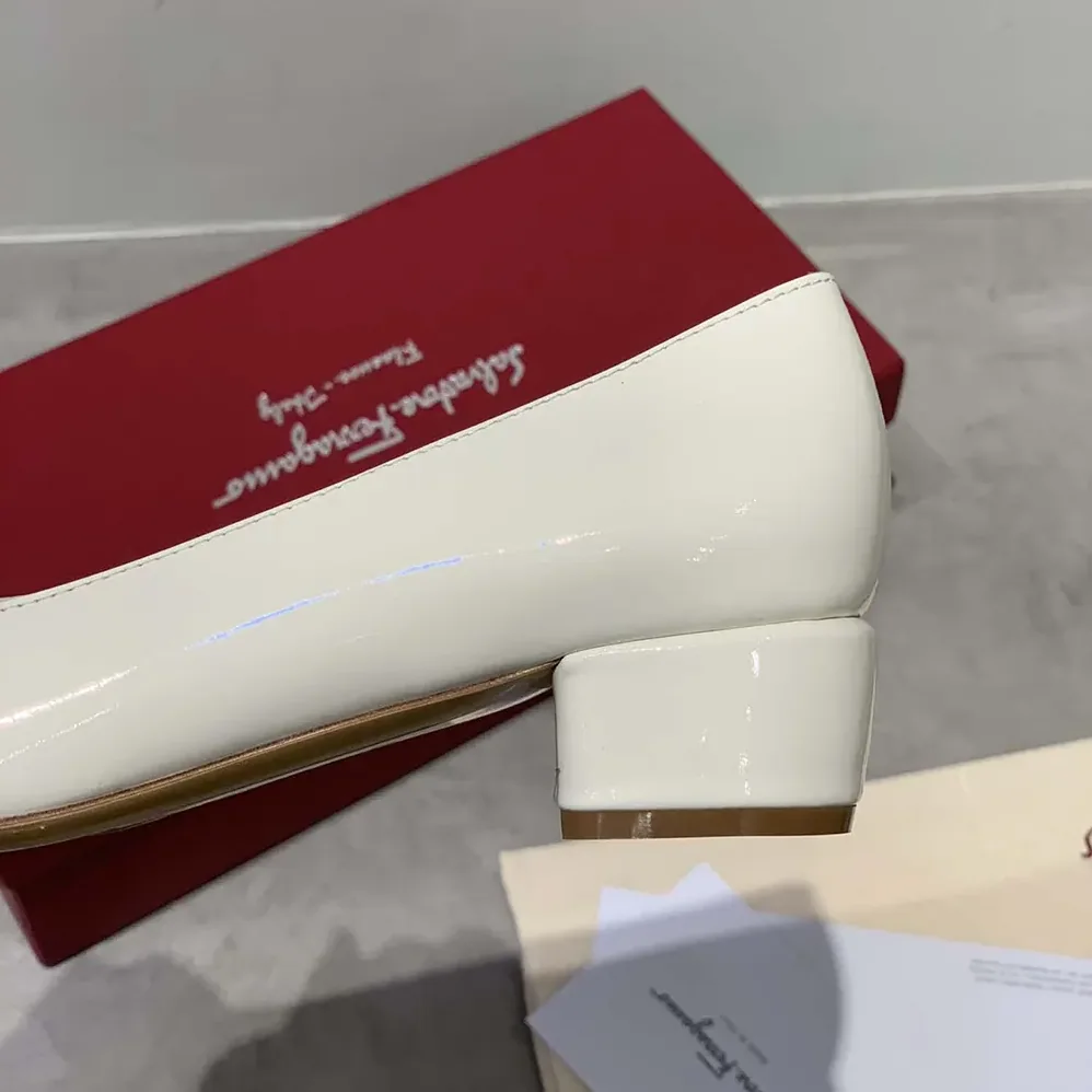 Salvatore Ferragamo Vara Pump for Women in White