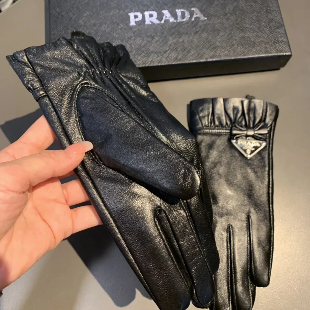 Prada Nappa Gloves In Black Prada Nappa Gloves In Black