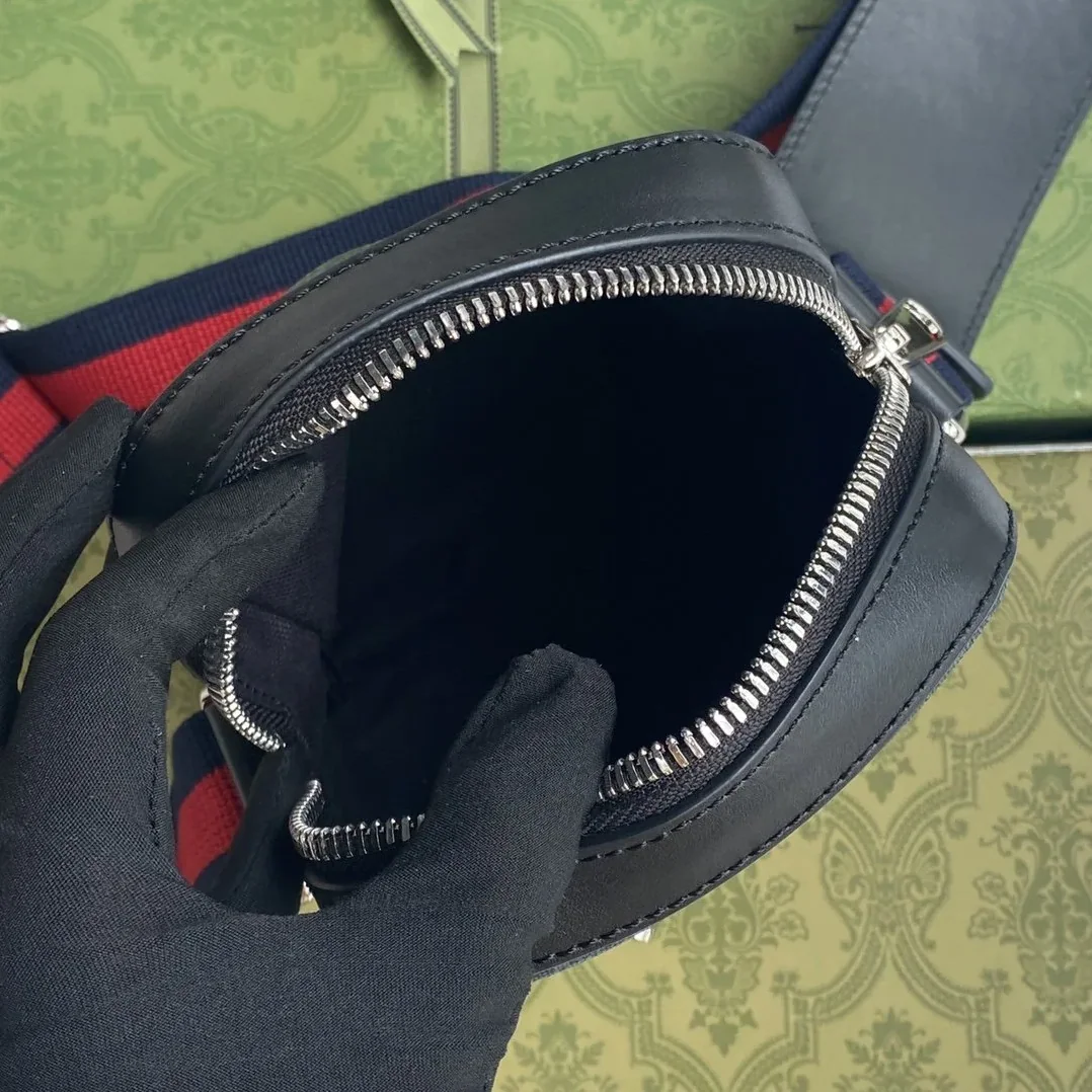 Gucci GG Messenger Bag Black/Grey GG Supreme Canvas A Material With Low Environmental Impact With Black /