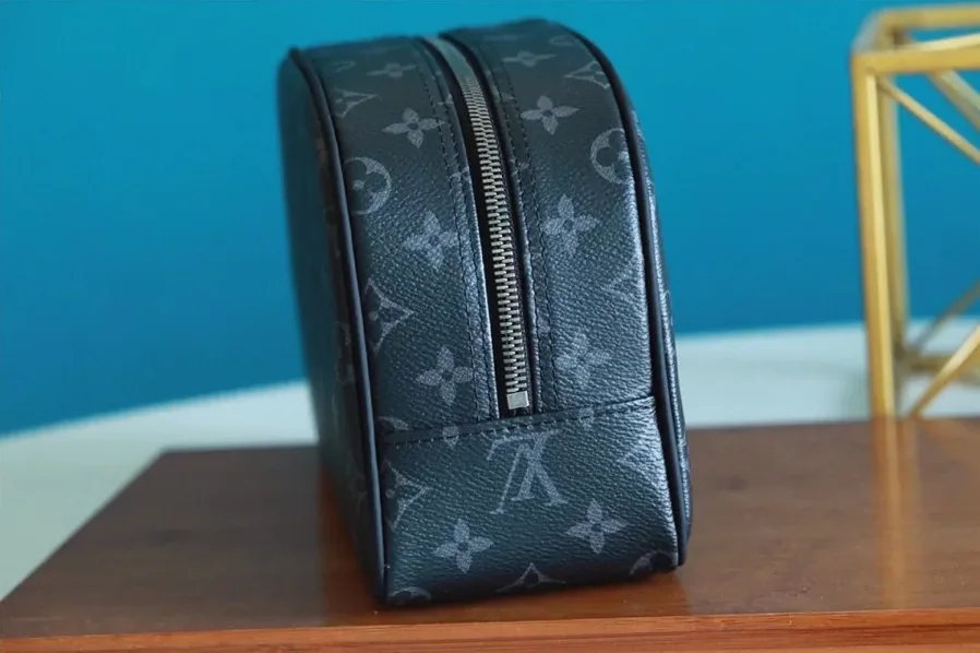 Louis Vuitton Cosmetic Pouch Monogram Eclipse Louis Vuitton Cosmetic Pouch Monogram Eclipse