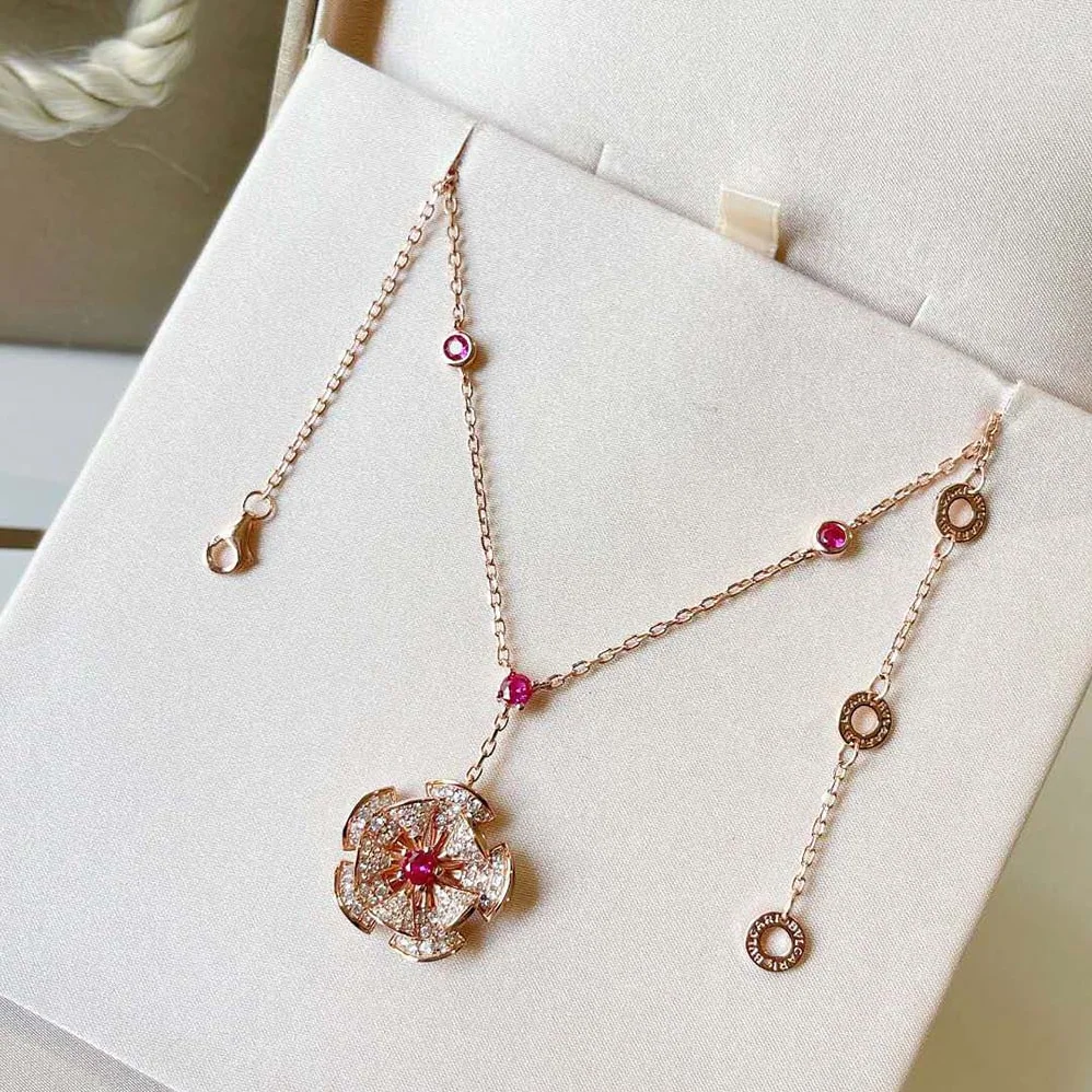 Bvlgari Divas Dream Necklace in 18 Kt Rose Gold for Women