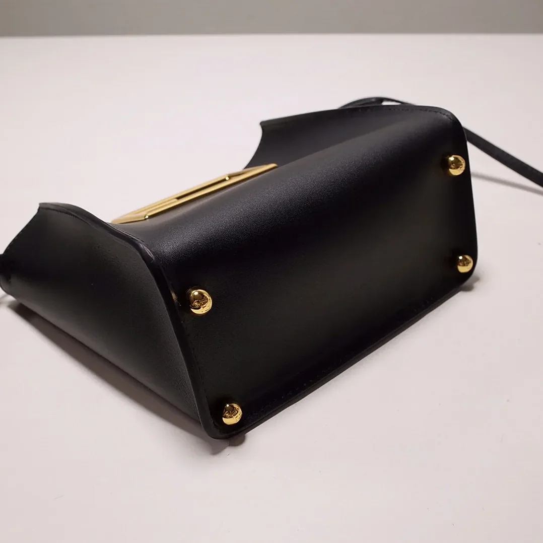 Fendi Way Small Black Bag For Woman / 8BS054AAIWF0KUR Fendi Way Small Black Bag For Woman / 8BS054AAIWF0KUR