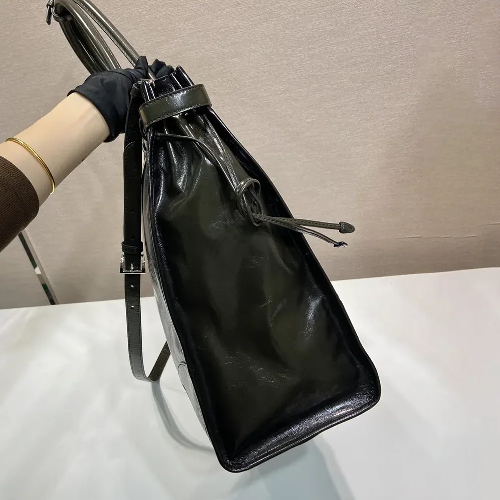 Prada Bonnie Leather Tote Bag for Unisex
