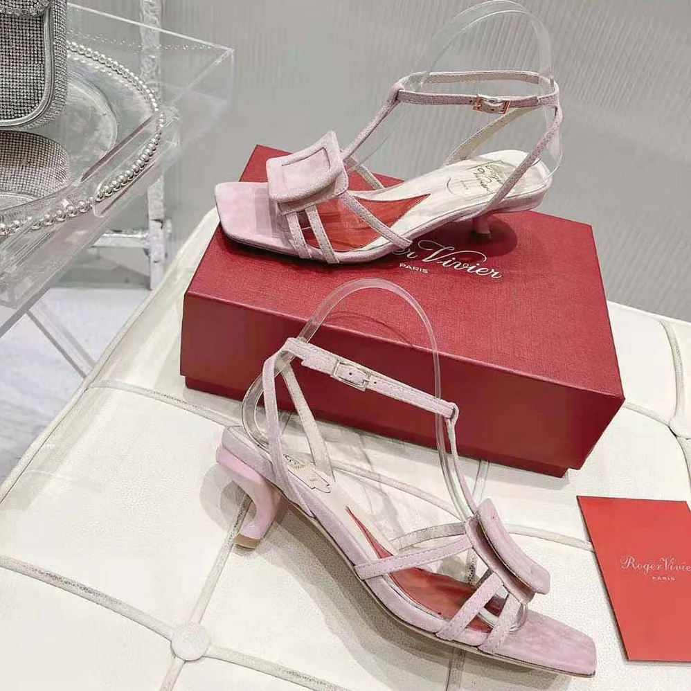 Roger Vivier Virgule Covered Buckle Sandals in Leather for Women in Pink