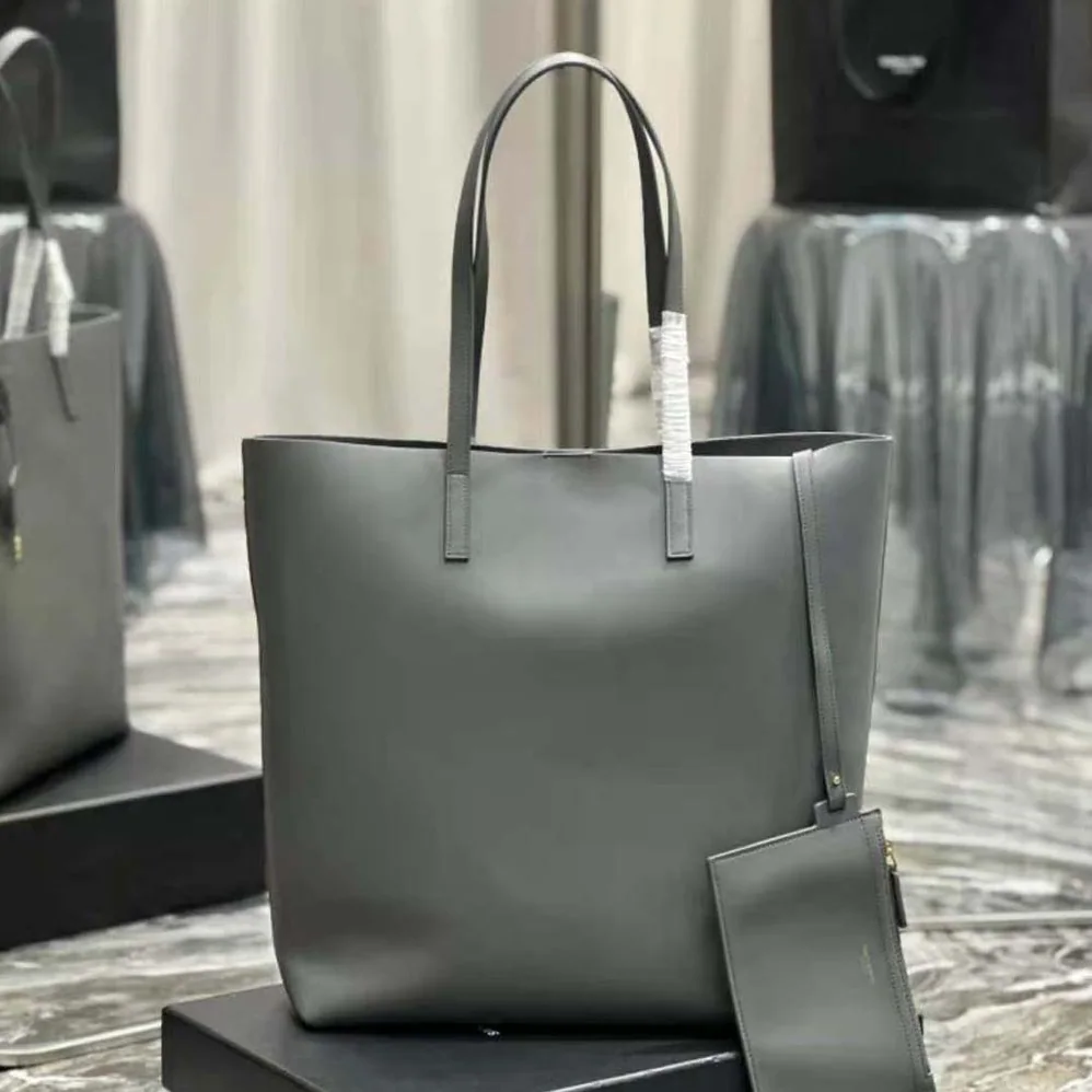 Saint Laurent YSL Shopping Saint Laurent N/S in Supple Leather for Women in Gray