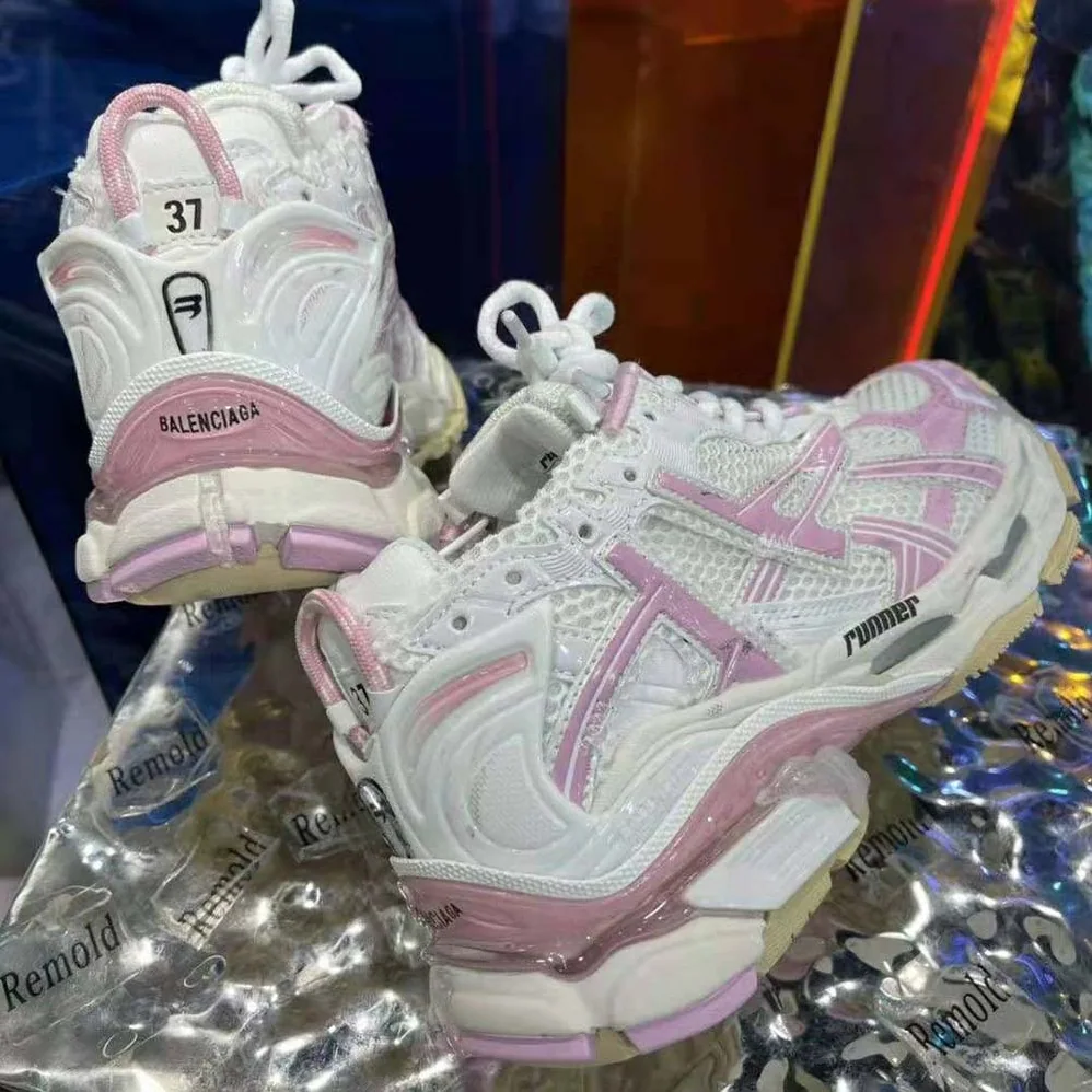 Balenciaga Runner Sneaker in White Mesh and Nylon for Women