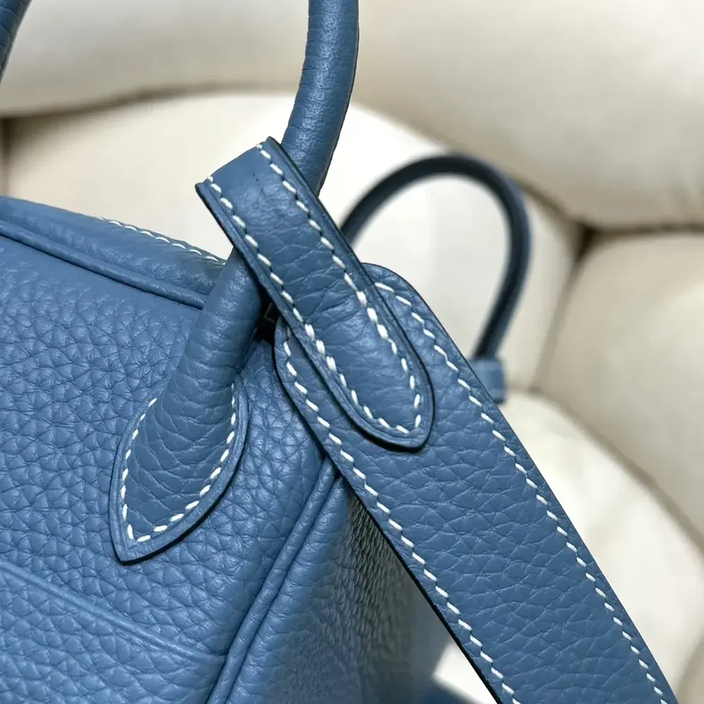 Hermes Lindy Mini 19 in Clemence Leather for Women in Blue/Gold Hermes Lindy Mini 19 in Clemence Leather for Women in Blue/Gold