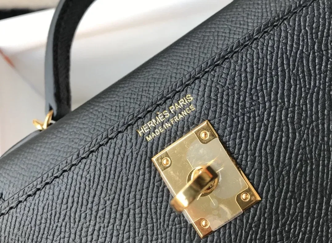 Hermes Mini Kelly 19 Sellier Epsom Black Bag