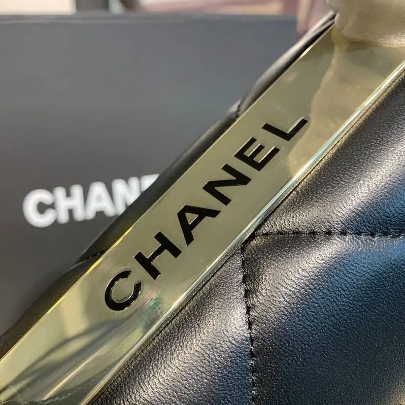 Chanel CC Shoulder Bag in Black Gold Hardware Chanel CC Shoulder Bag in Black Gold Hardware