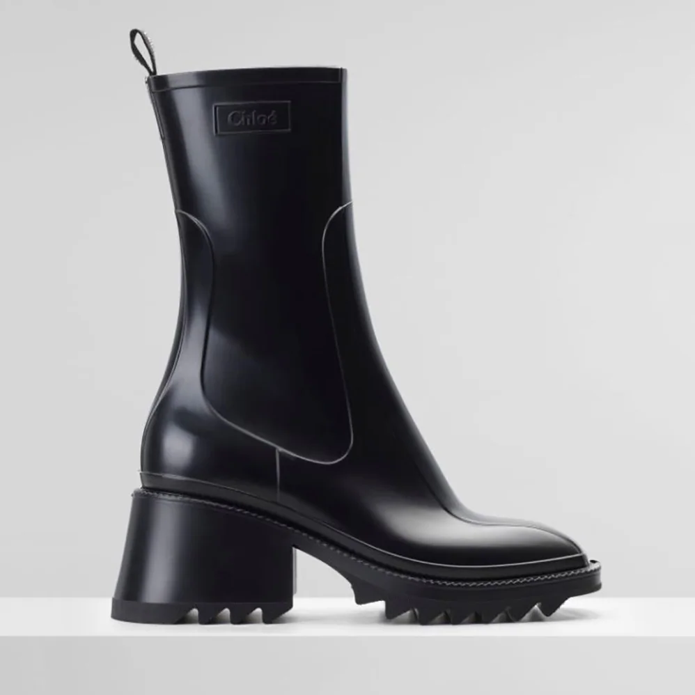 Chloe Betty Rain Boot in PVC for Women in Black Chloe Betty Rain Boot in PVC for Women in Black