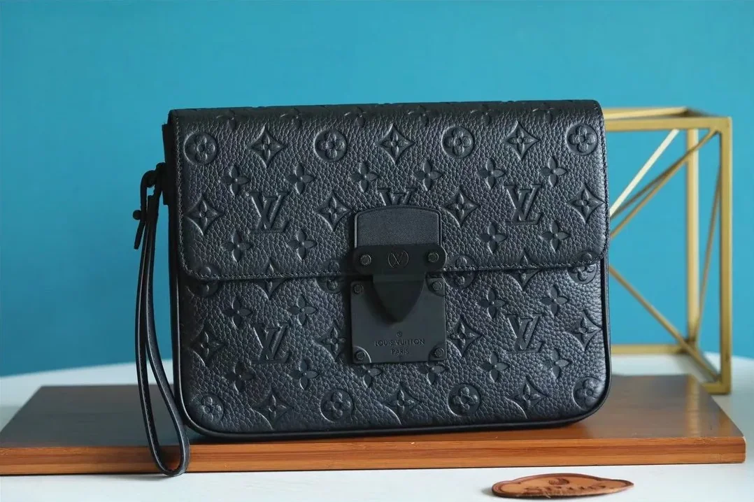 Louis Vuitton S Lock A4 Pouch Taurillon Black Louis Vuitton S Lock A4 Pouch Taurillon Black
