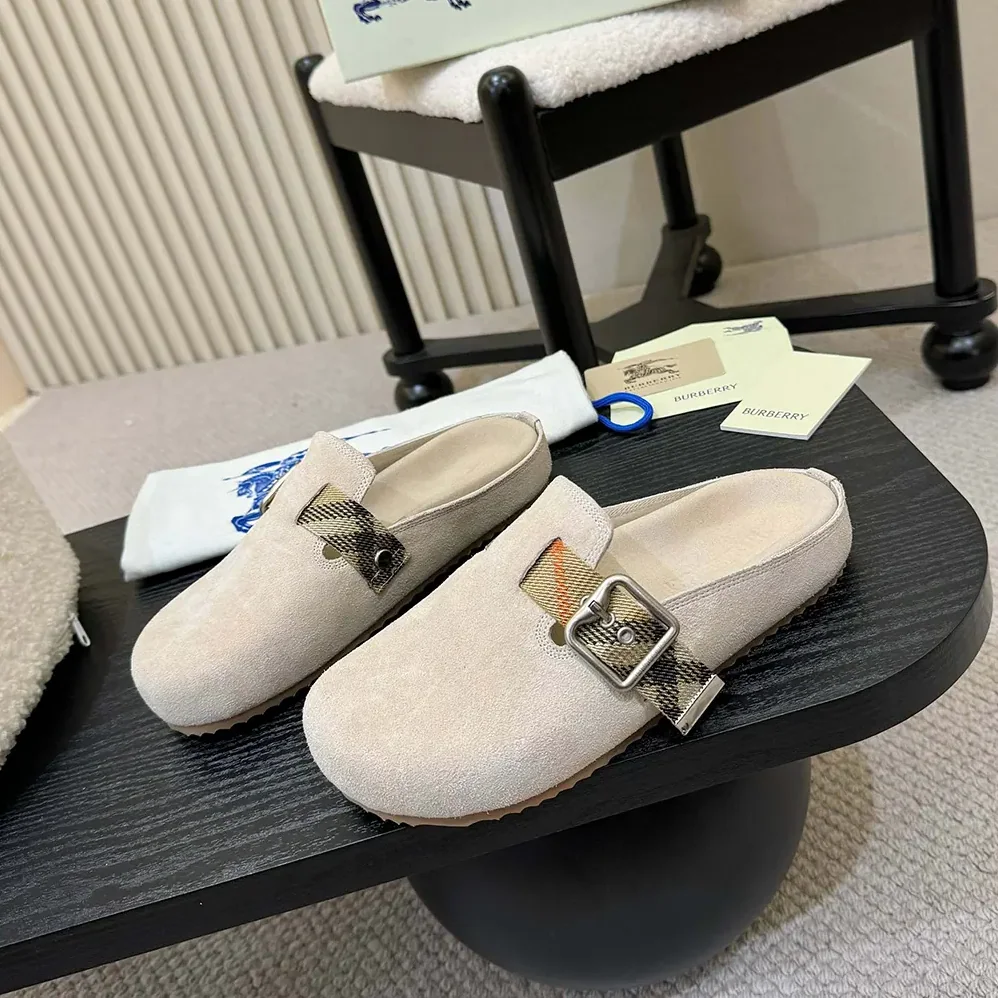Burberry Suede Urchin Clogs for Unisex in Bake Beige Burberry Suede Urchin Clogs for Unisex in Bake Beige