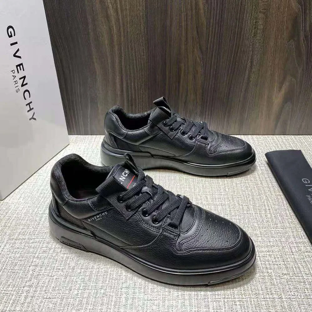 Givenchy Wing Low Sneakers in Satin for Men in Black
