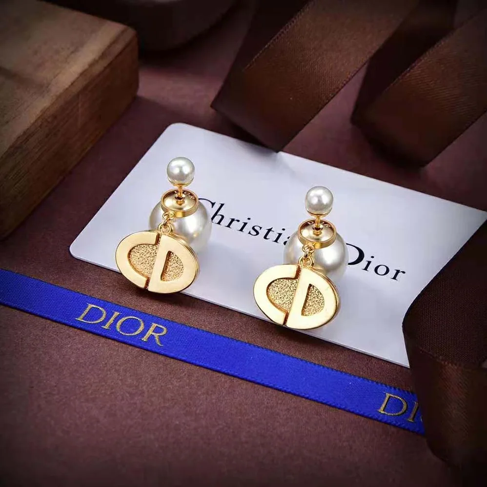 Dior Tribales Earrings Gold-Finish Metal and White Resin Pearls for Women Dior Tribales Earrings Gold-Finish Metal and White Resin Pearls for Women