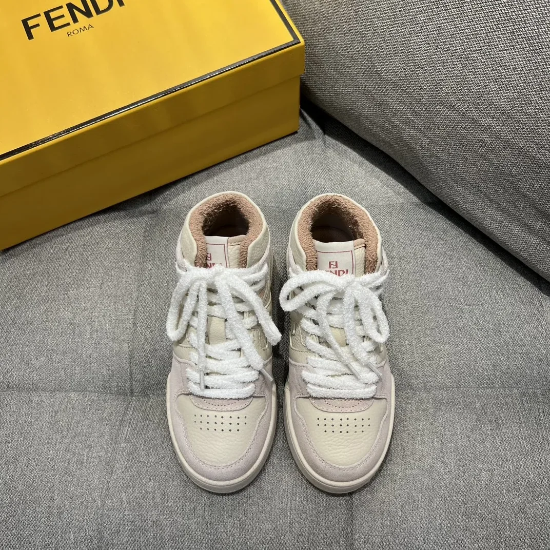 FD Fendi Match Lace-Up High in Top Sneakers Green FD Fendi Match Lace-Up High in Top Sneakers Green