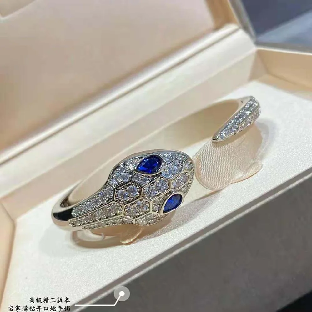 Bvlgari Serpenti Bangle Bracelet in 18 kt White Gold for Women Bvlgari Serpenti Bangle Bracelet in 18 kt White Gold for Women