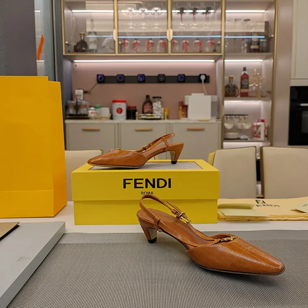 Fendi FFold Beige EEl Leather Low for Women in heeled Slingbacks