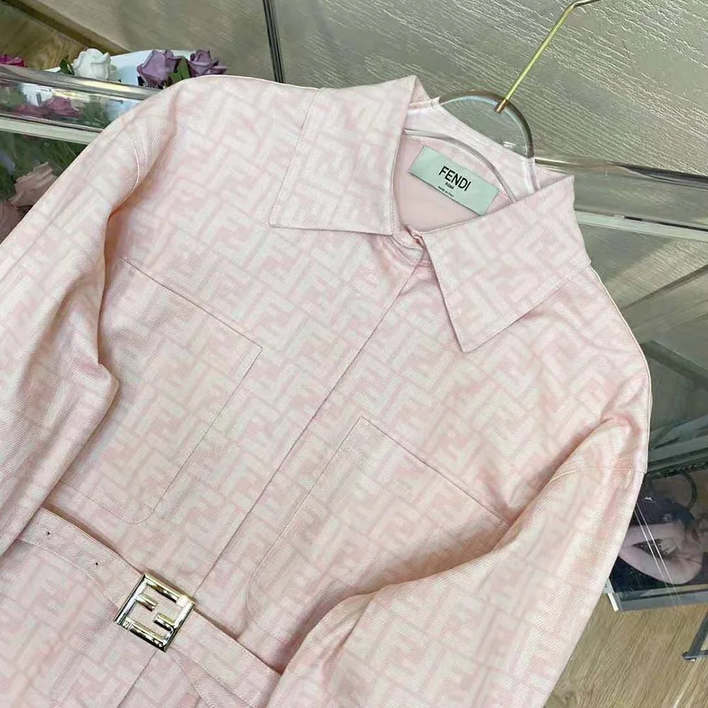 Fendi Pink Denim Go-To jacket with Shirt Collar and Low-Cut Set for Women in in Sleeves